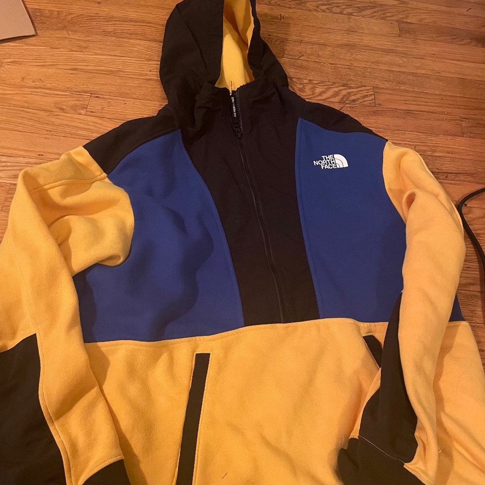 North Face Half-Zip